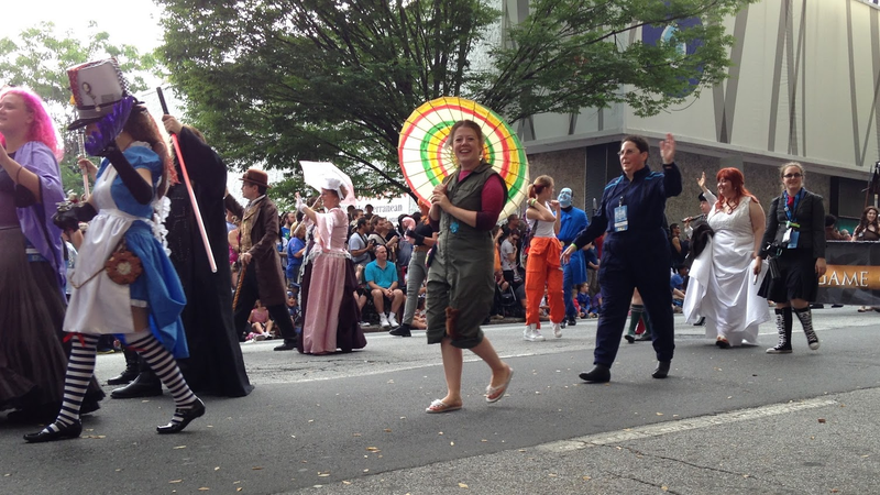 Illustration for article titled Vehicles Of The 2013 DragonCon Parade - Photo Dump